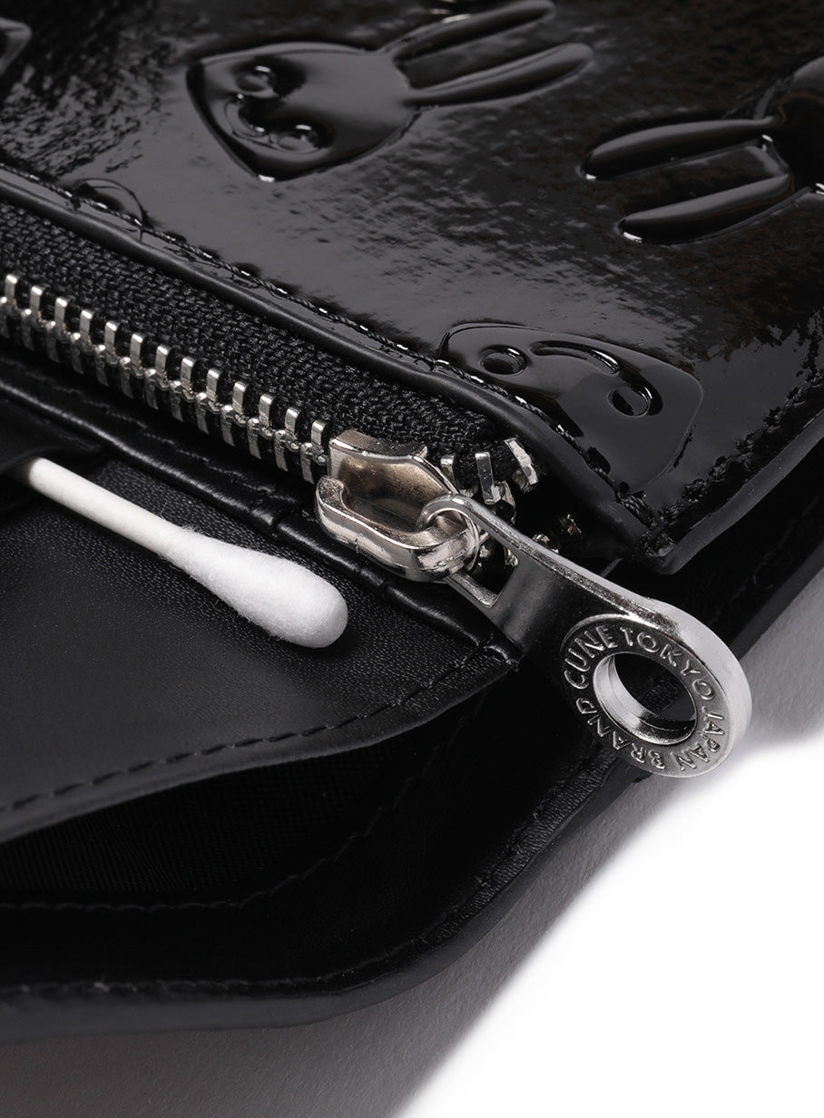 エナメルエンボス三つ折りウォレット