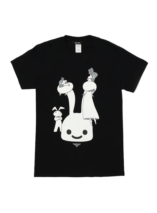 23rd COLLAB T-SHIRT クレヨンしんちゃん背後にぬいぐるみ