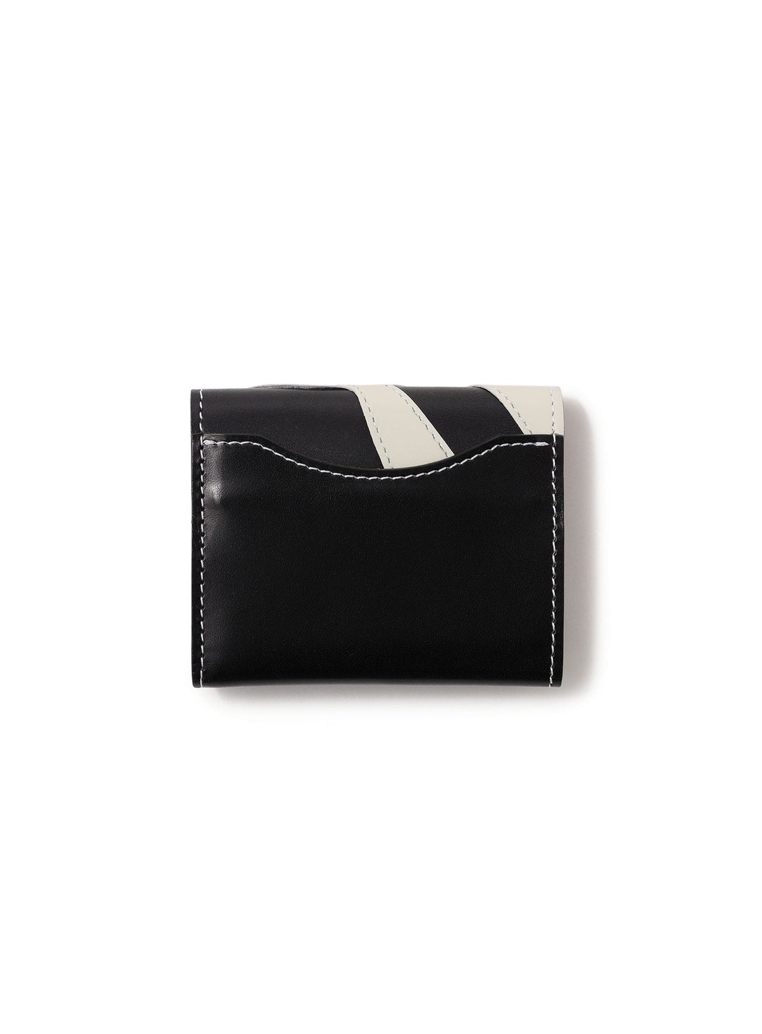 レザー三つ折りウォレット