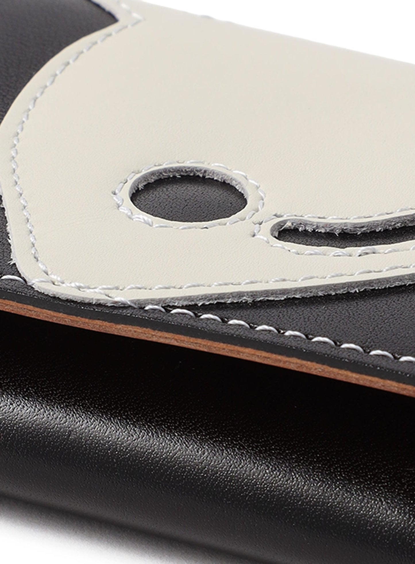 レザー三つ折りウォレット