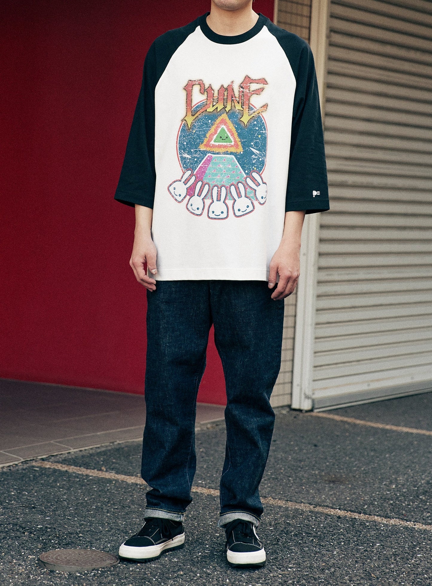 ラグランTシャツ ピラミッド