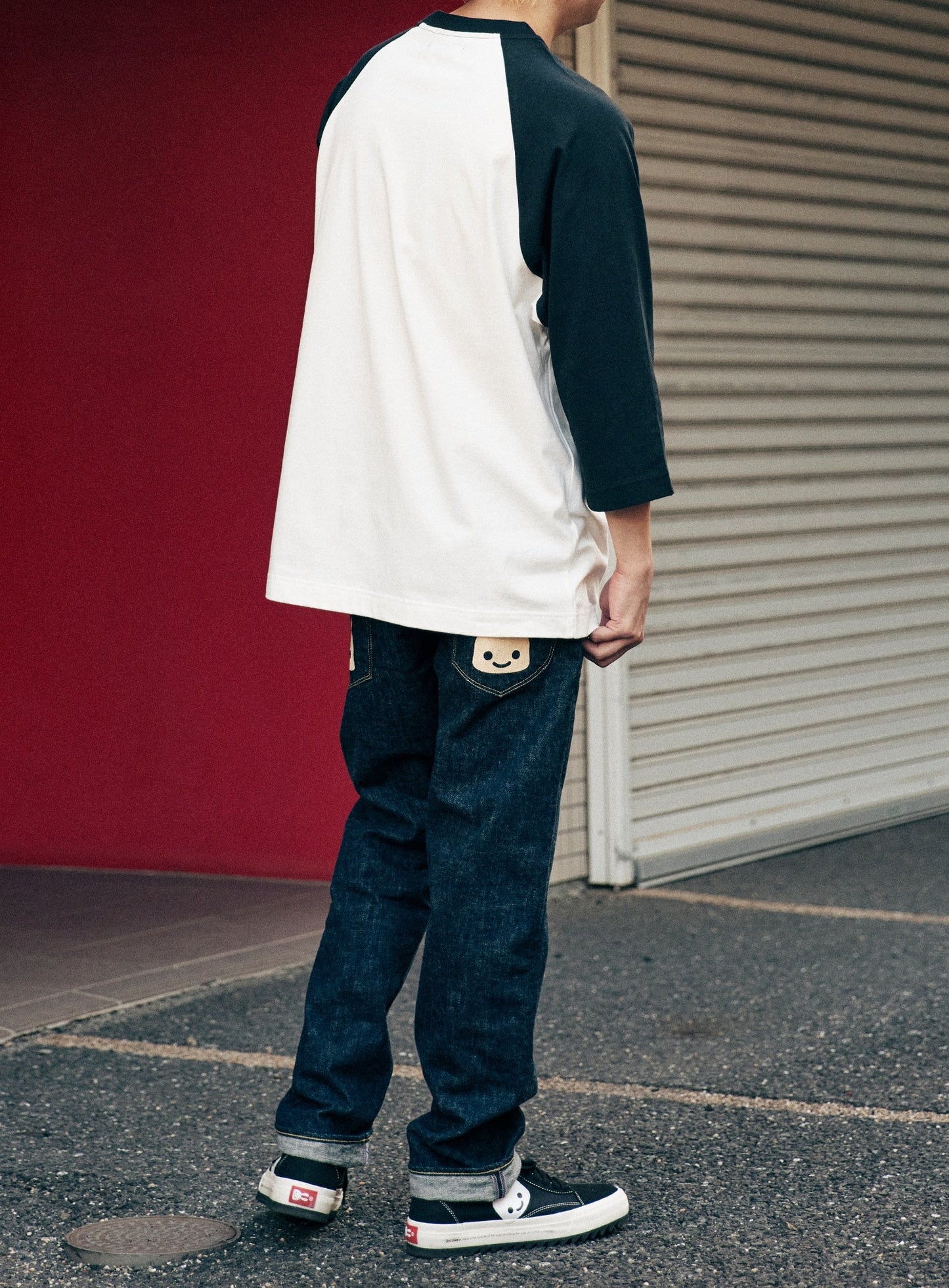 ラグランTシャツ ピラミッド