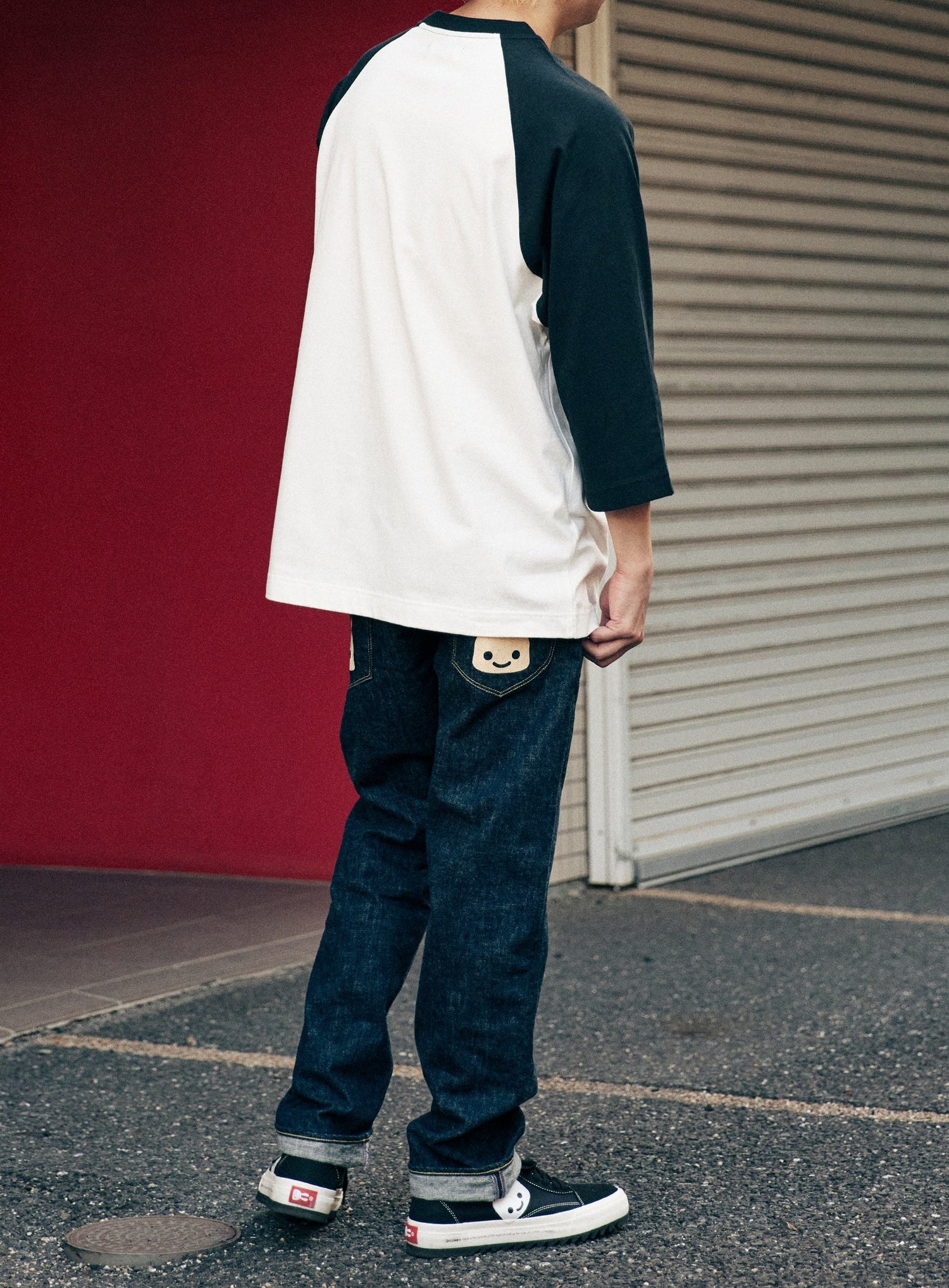 ラグランTシャツ ピラミッド