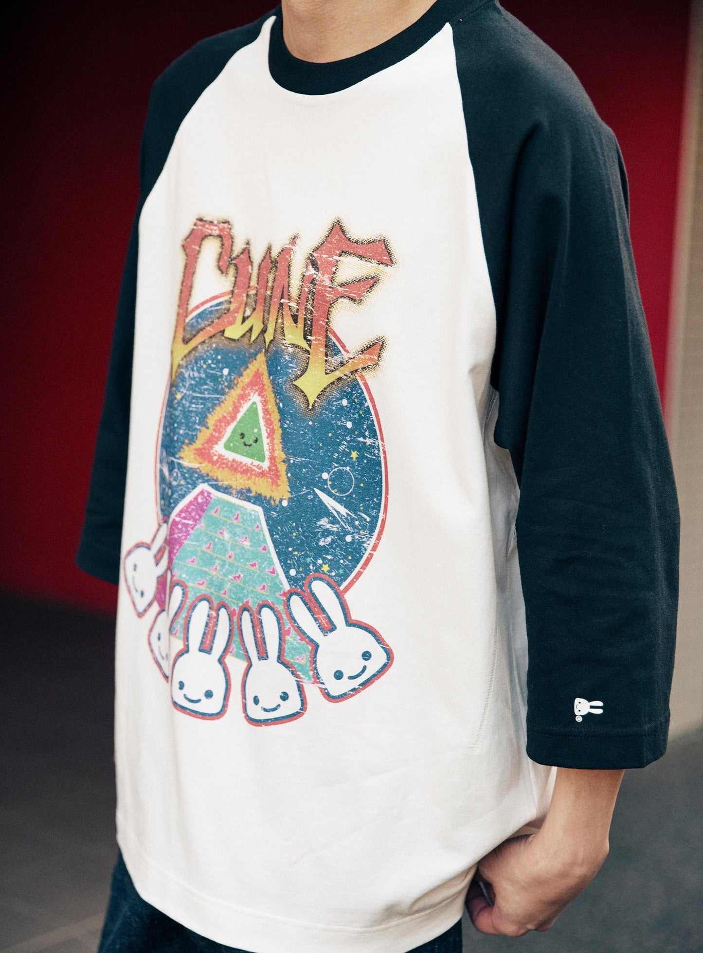 ラグランTシャツ ピラミッド