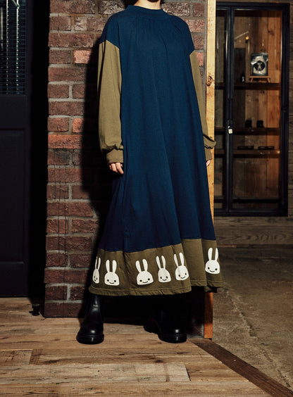 モックネックワンピース