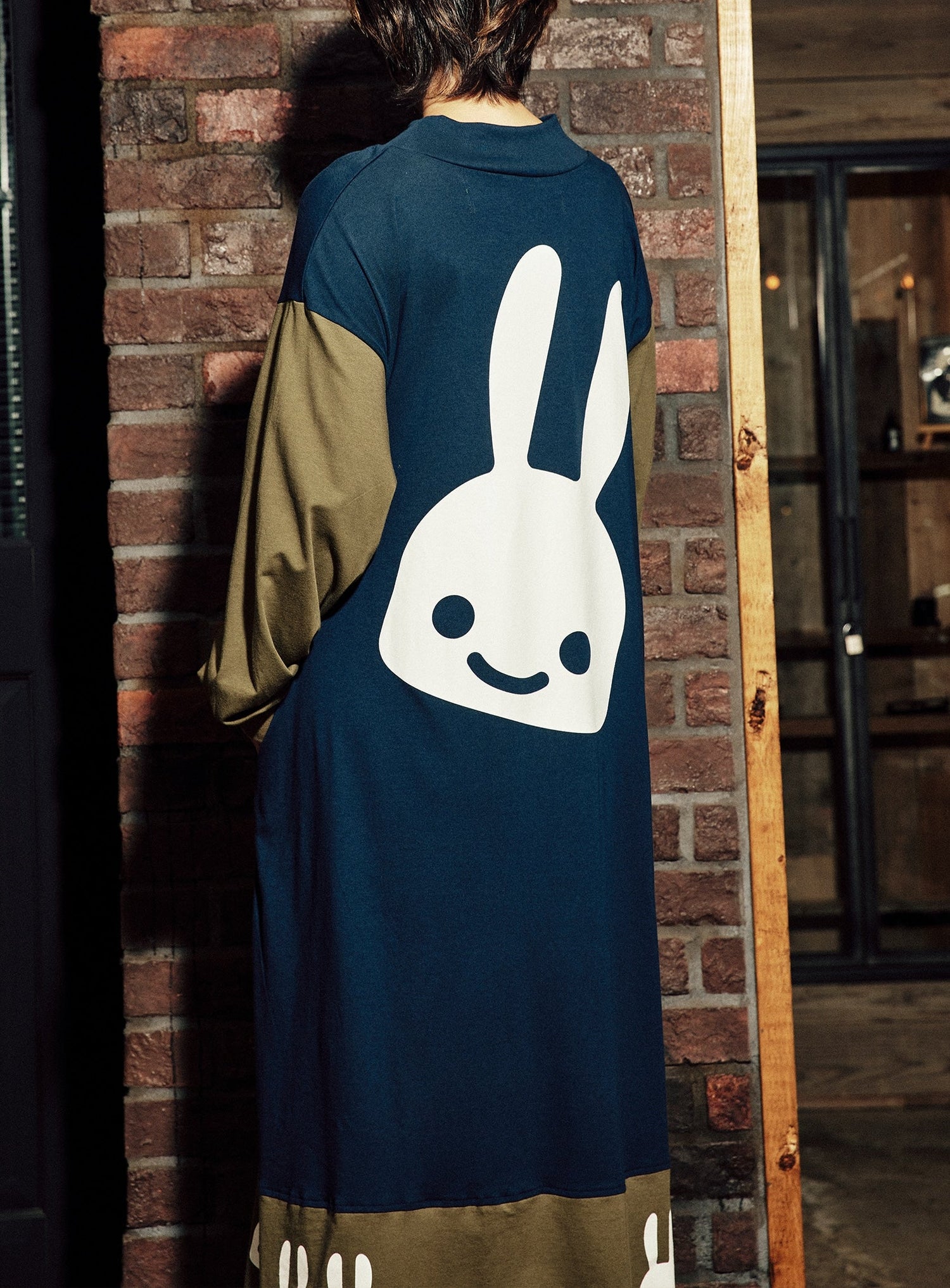 モックネックワンピース