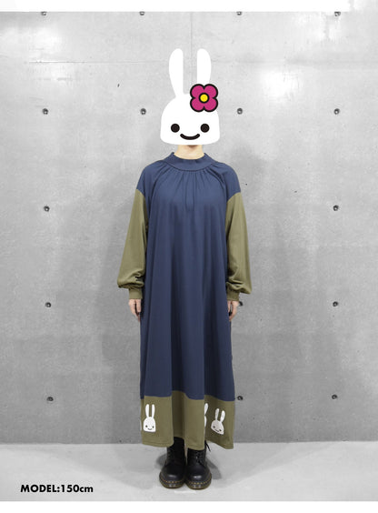 モックネックワンピース