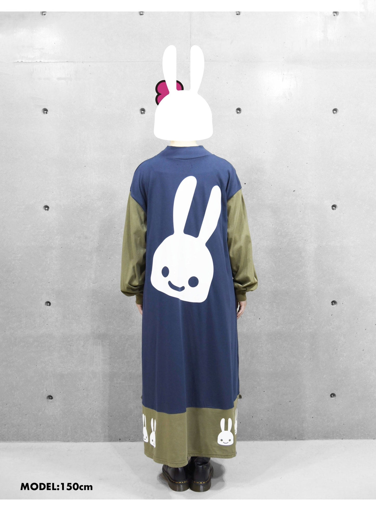 モックネックワンピース