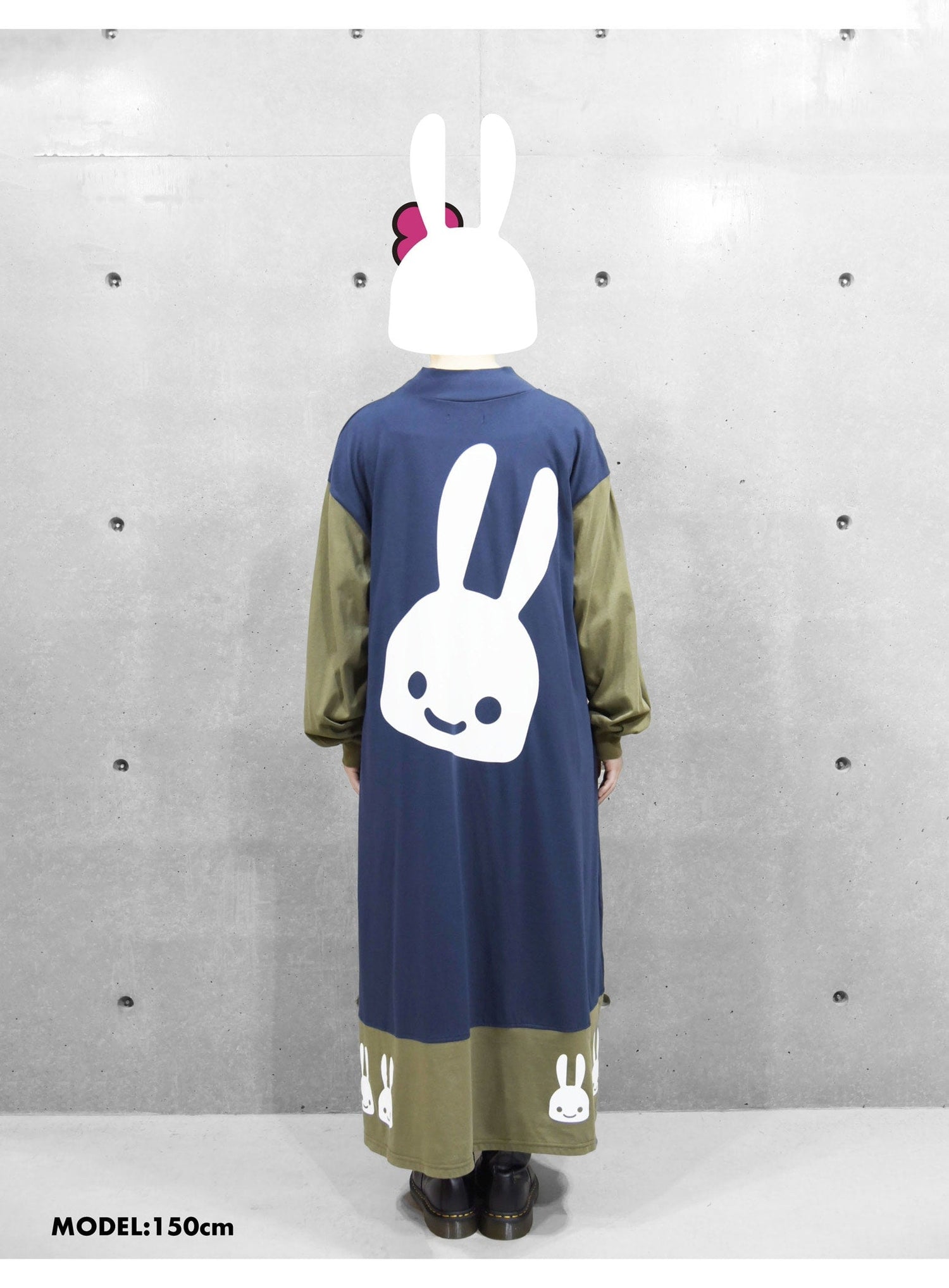 モックネックワンピース