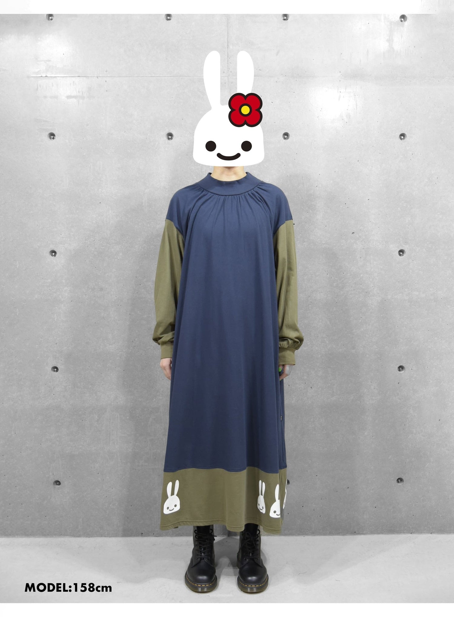 モックネックワンピース