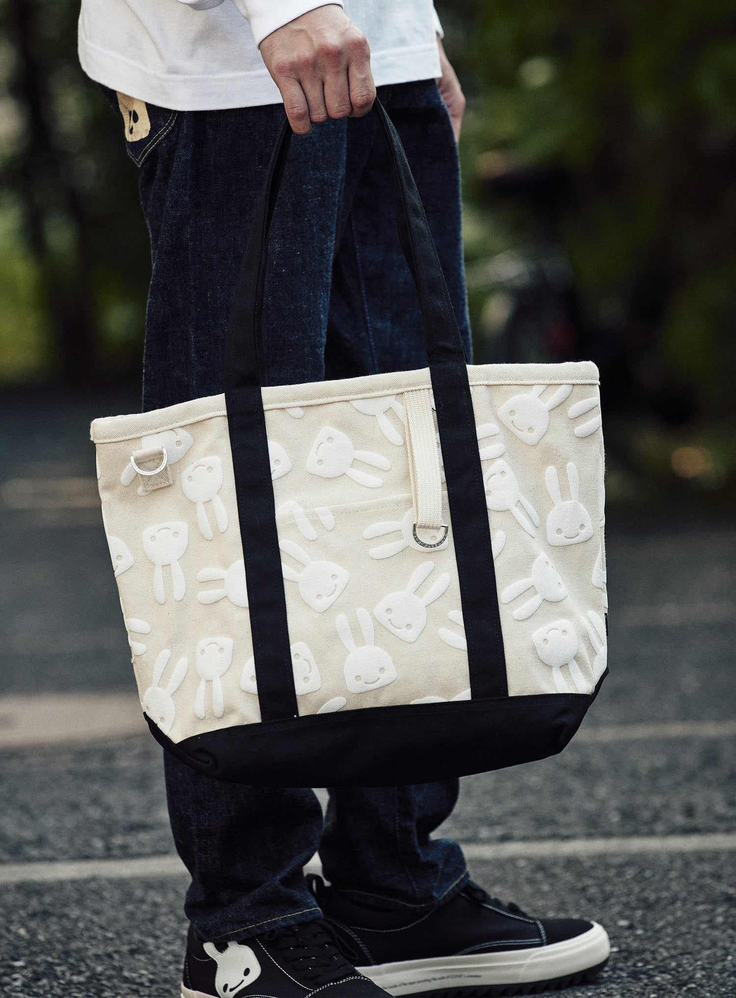 発泡プリントショルダートートバッグ M