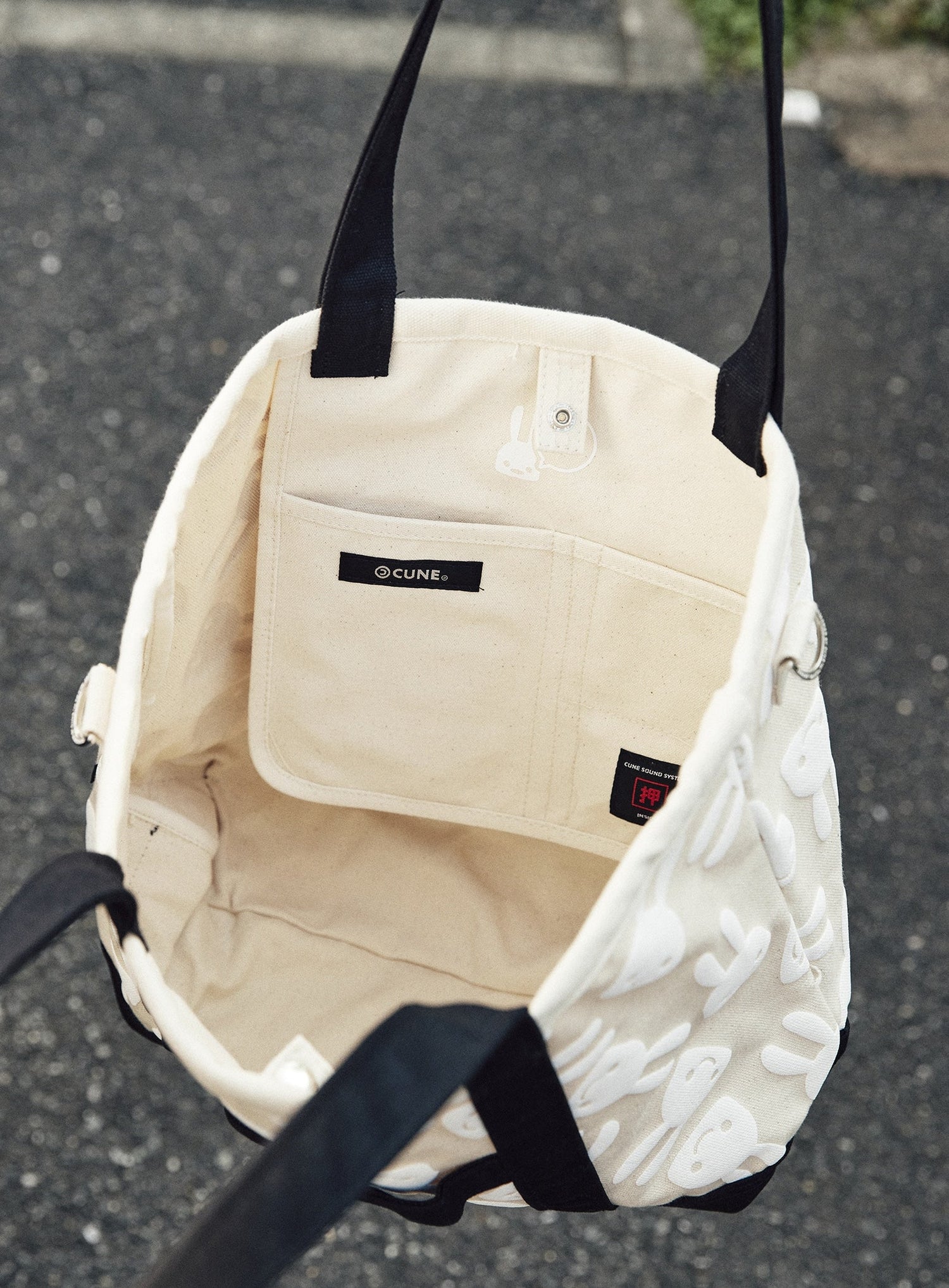 発泡プリントショルダートートバッグ M