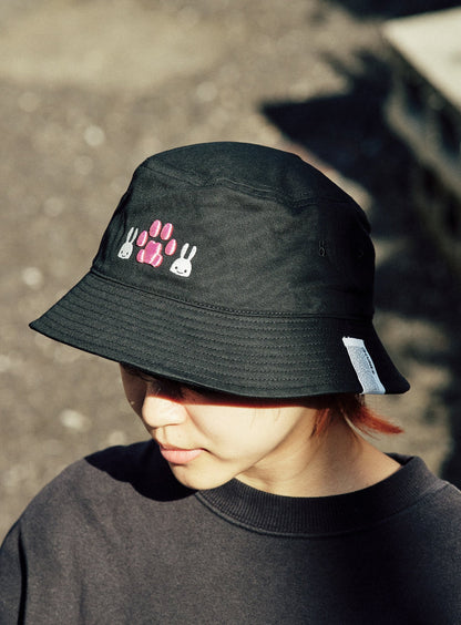 刺繍のバケットハット 29th 肉球