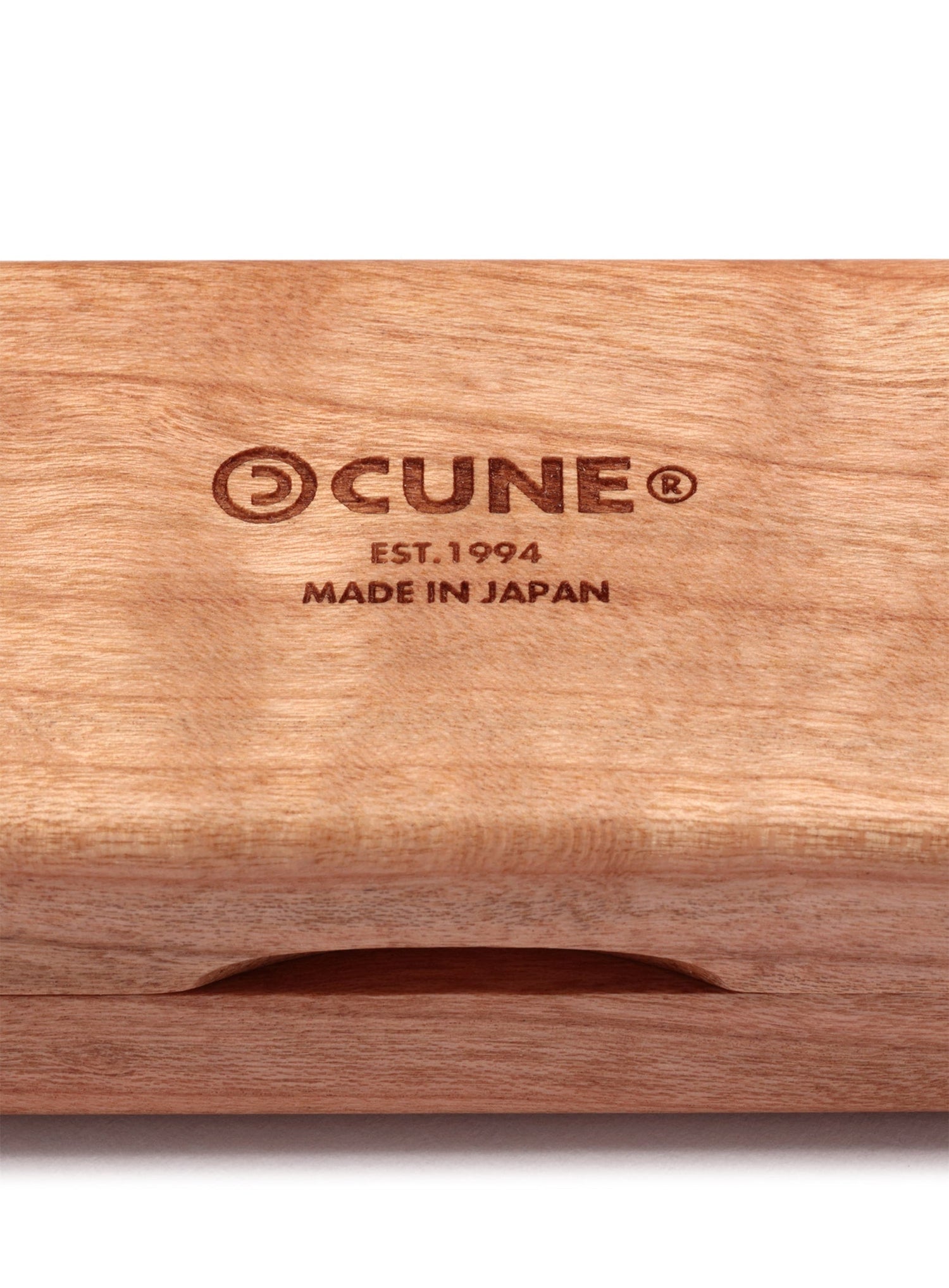 木の髭入れ