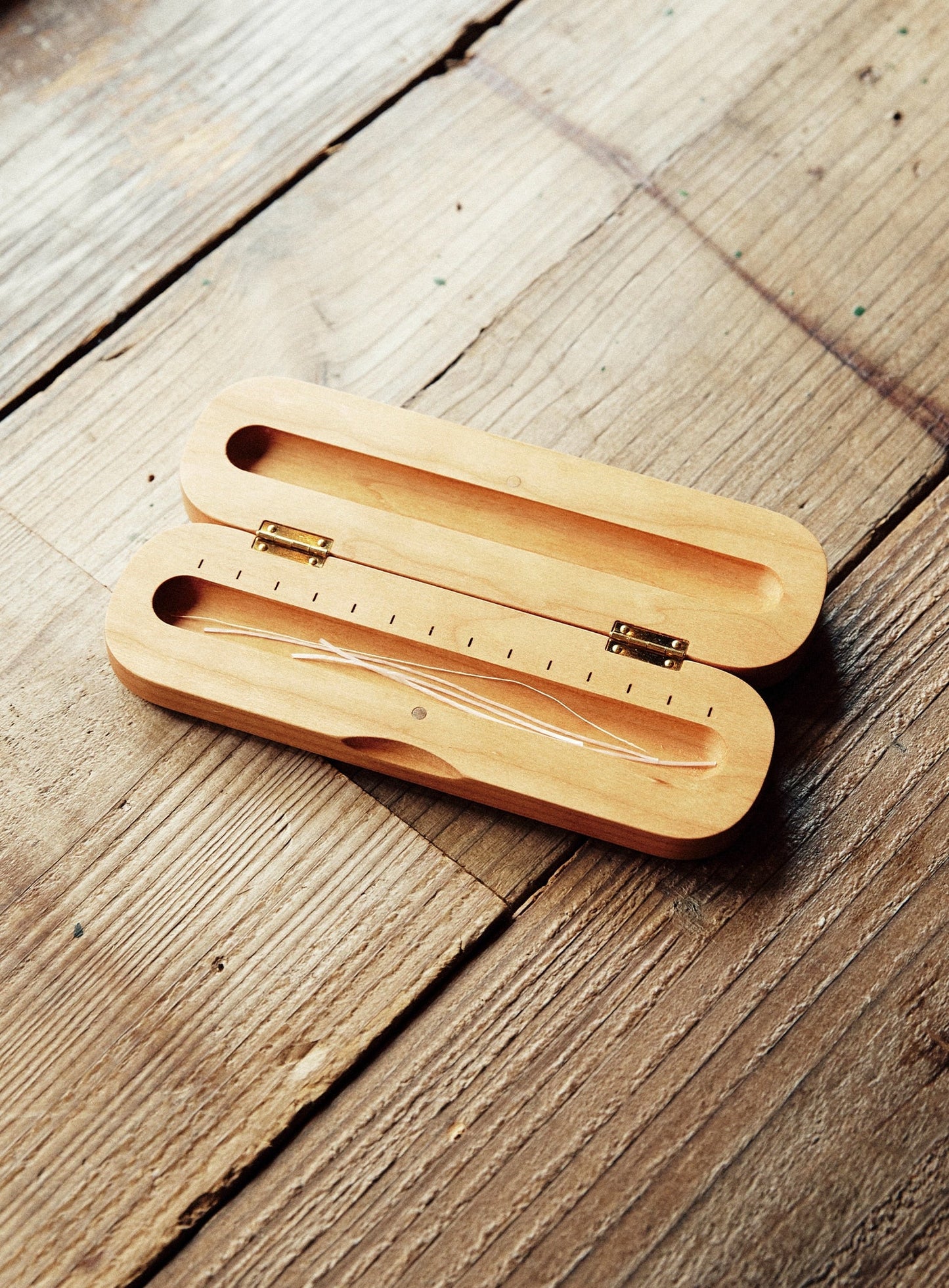 木の髭入れ