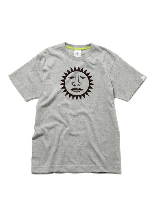 CUNE 復刻Tシャツ 太陽