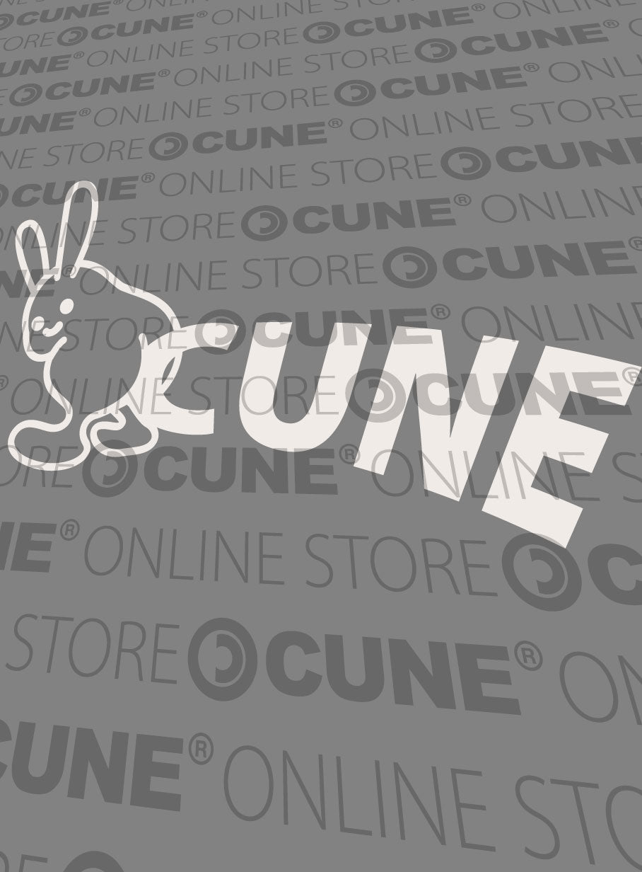 CUNE復刻PULLパーカー おしり