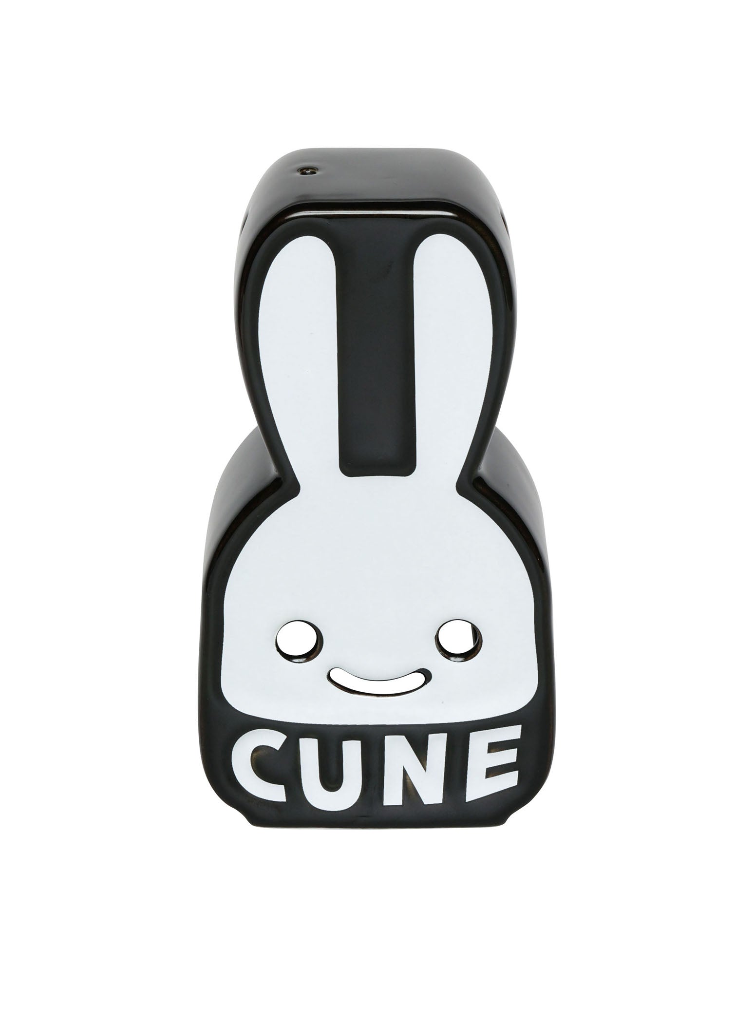 ウサギがいる – CUNE