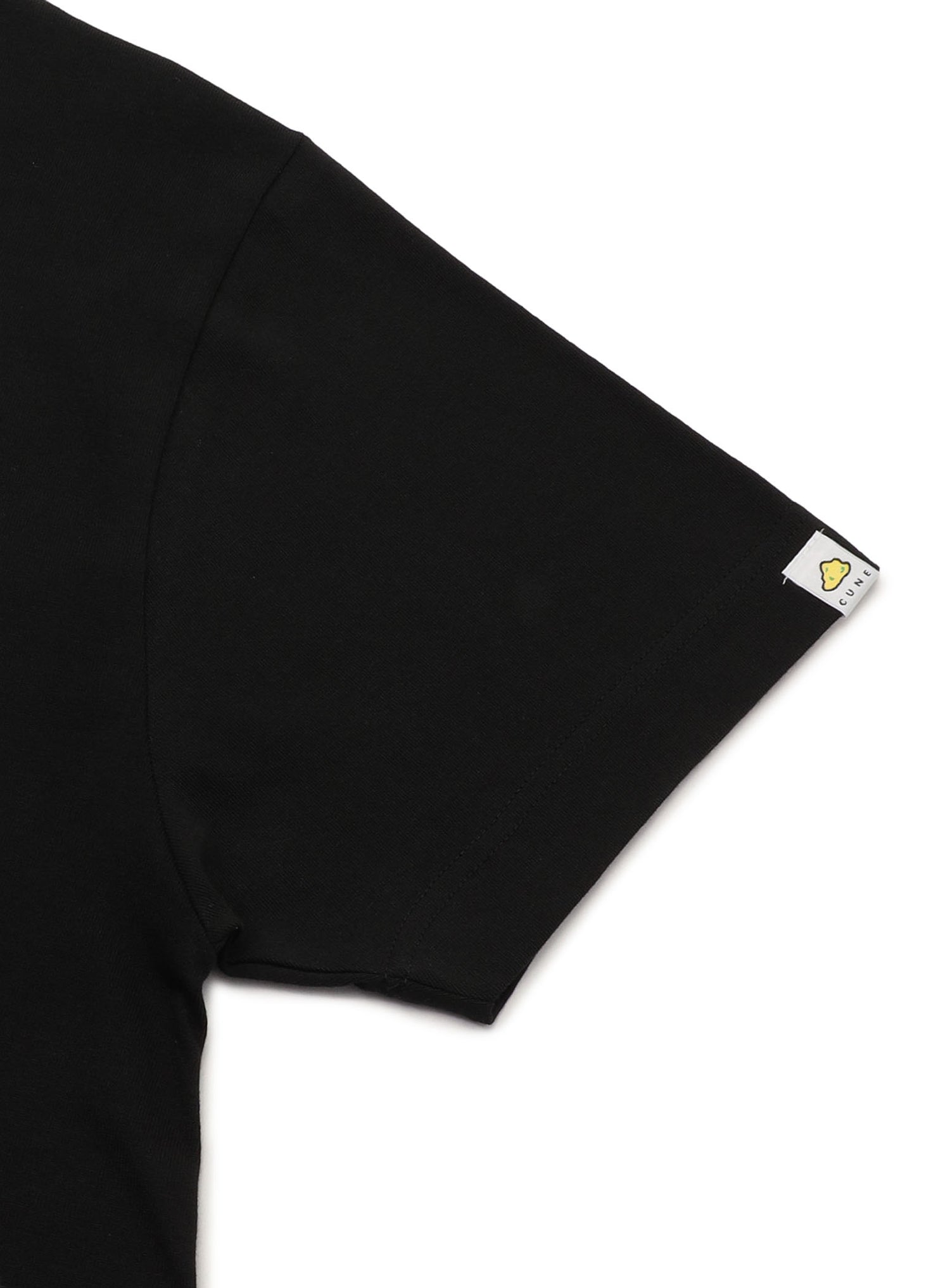 S/S Tee ひざの上