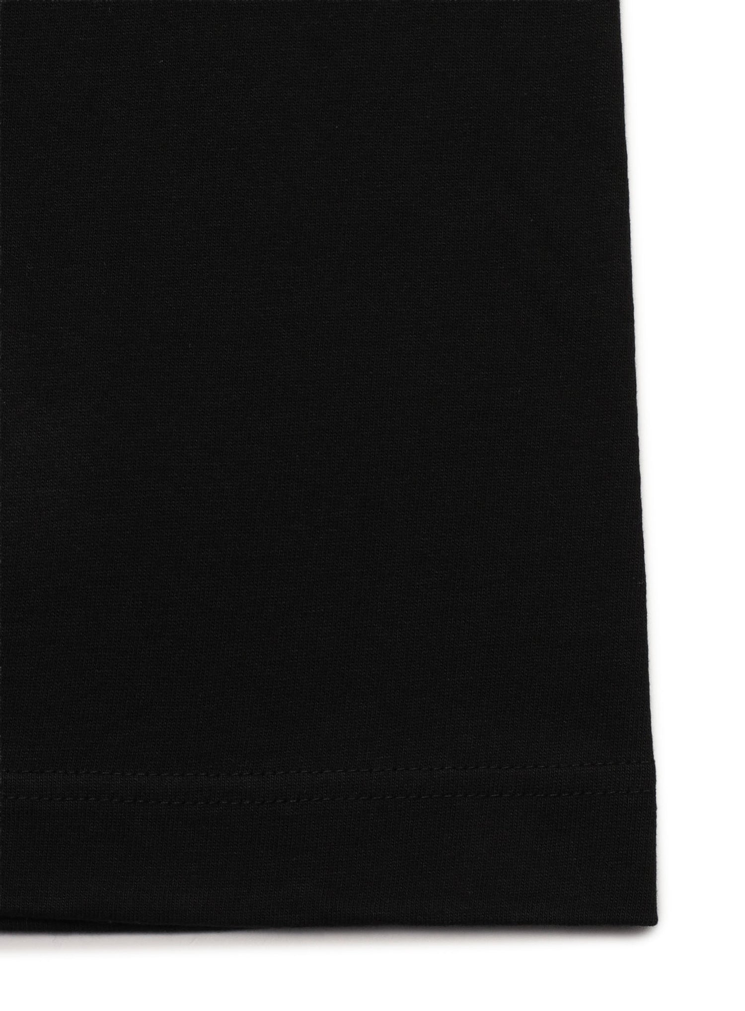 S/S Tee ひざの上