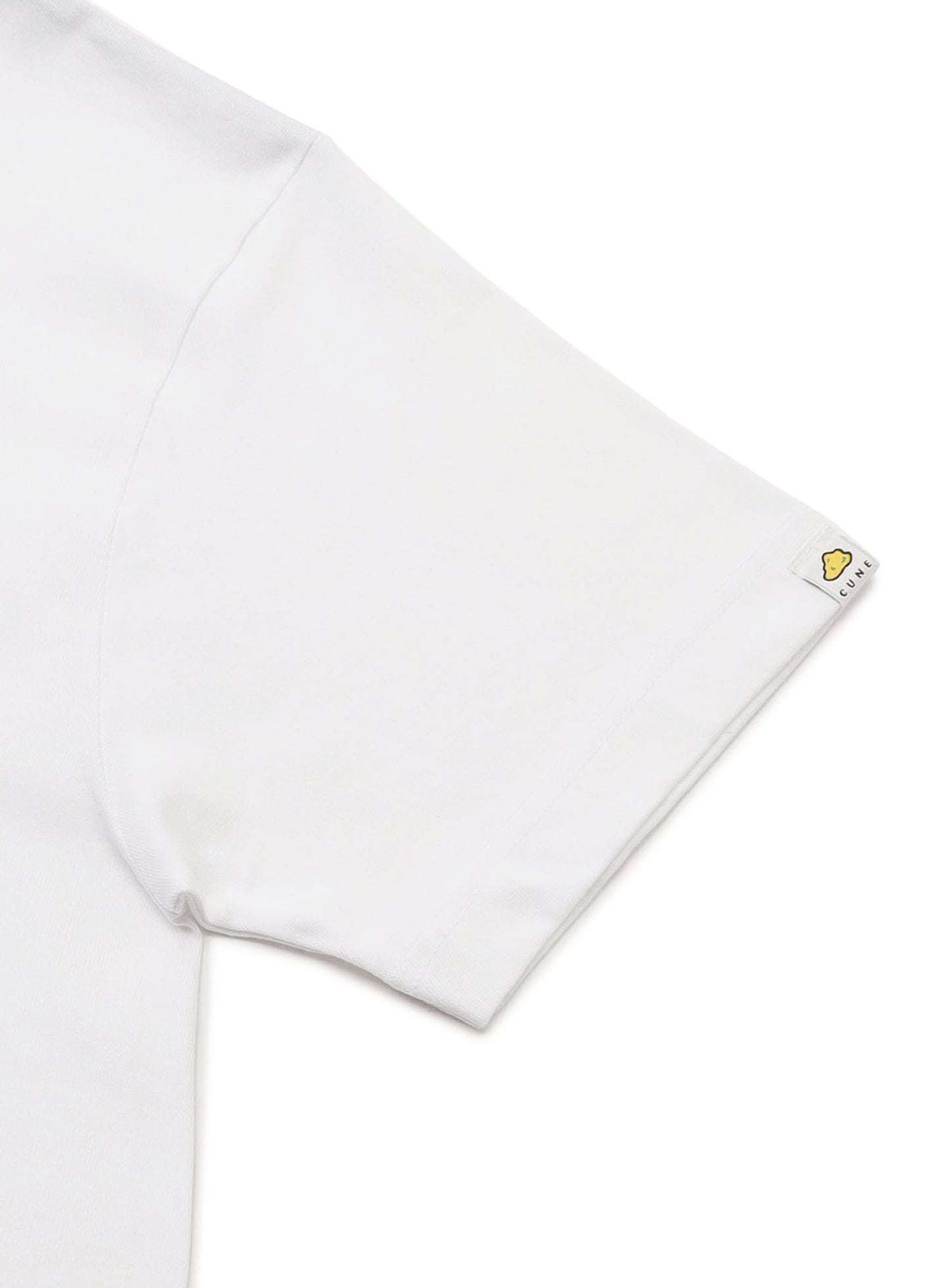 S/S Tee 横になって目をつぶる