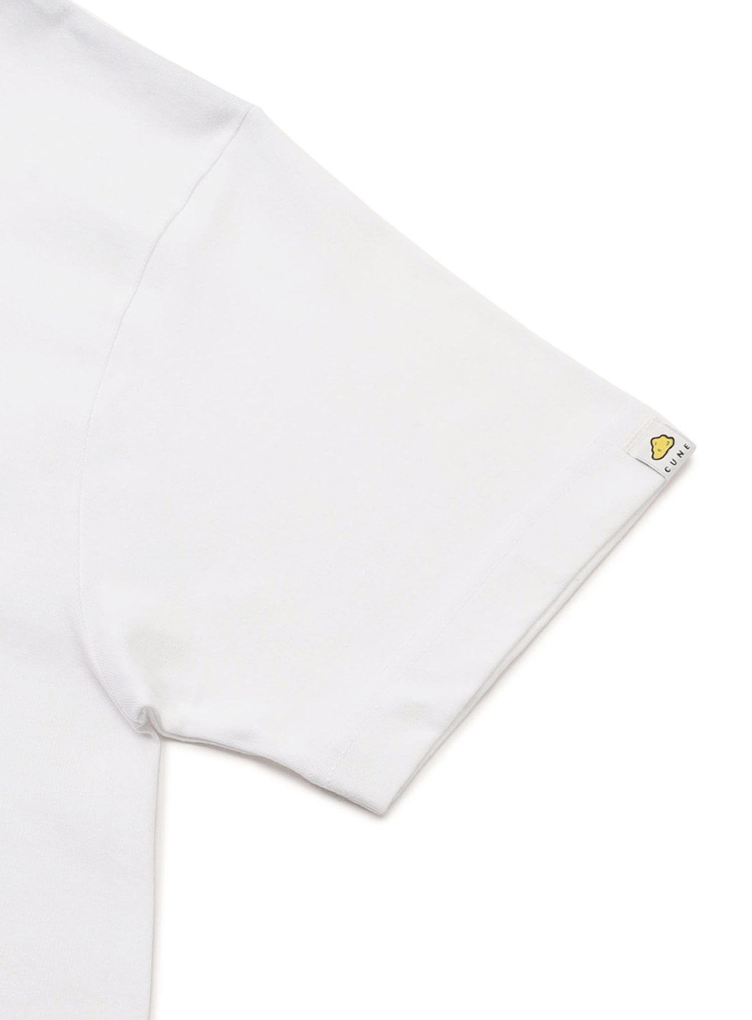 S/S Tee 横になって目をつぶる