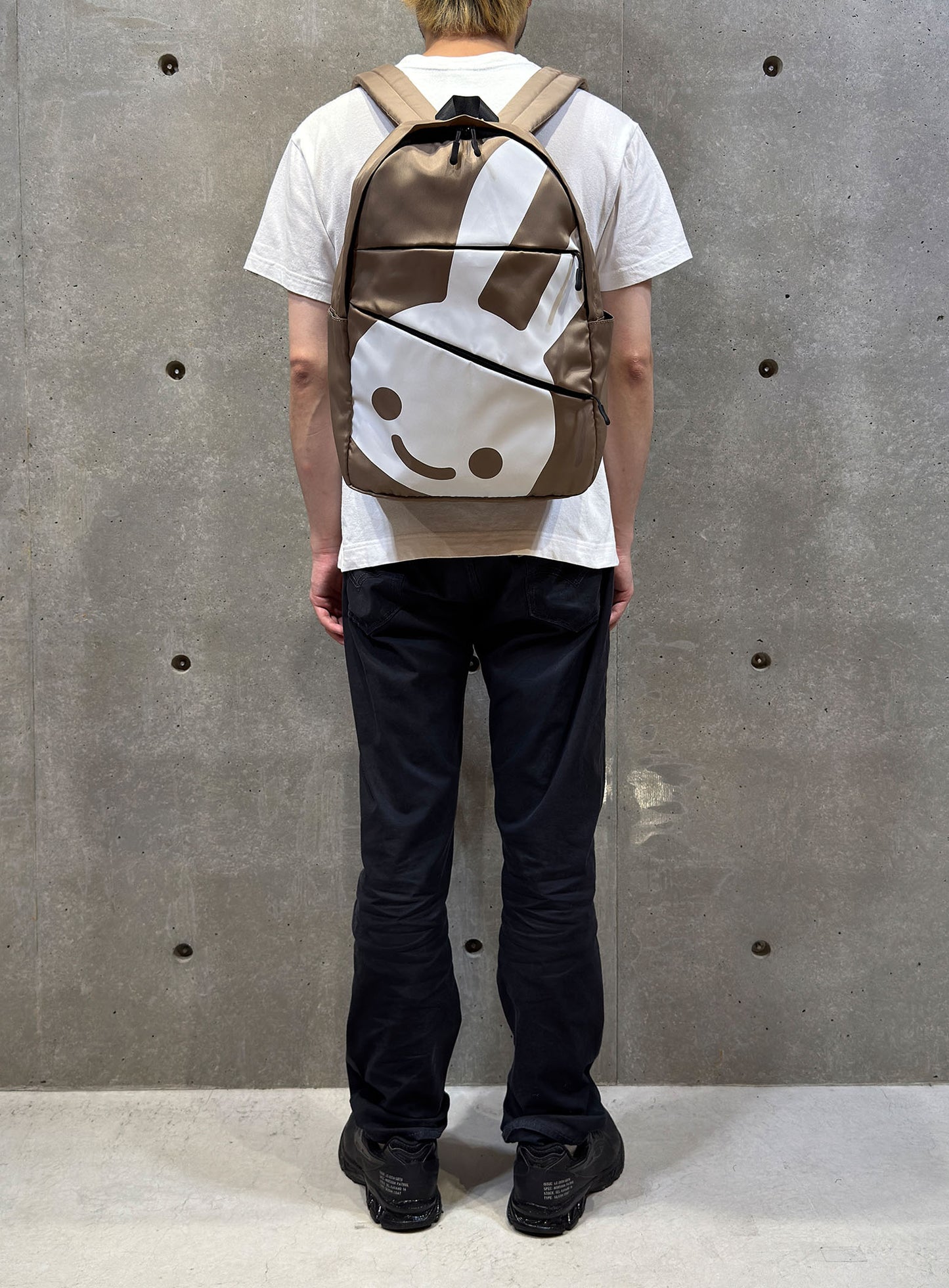 ななめジップバックパック