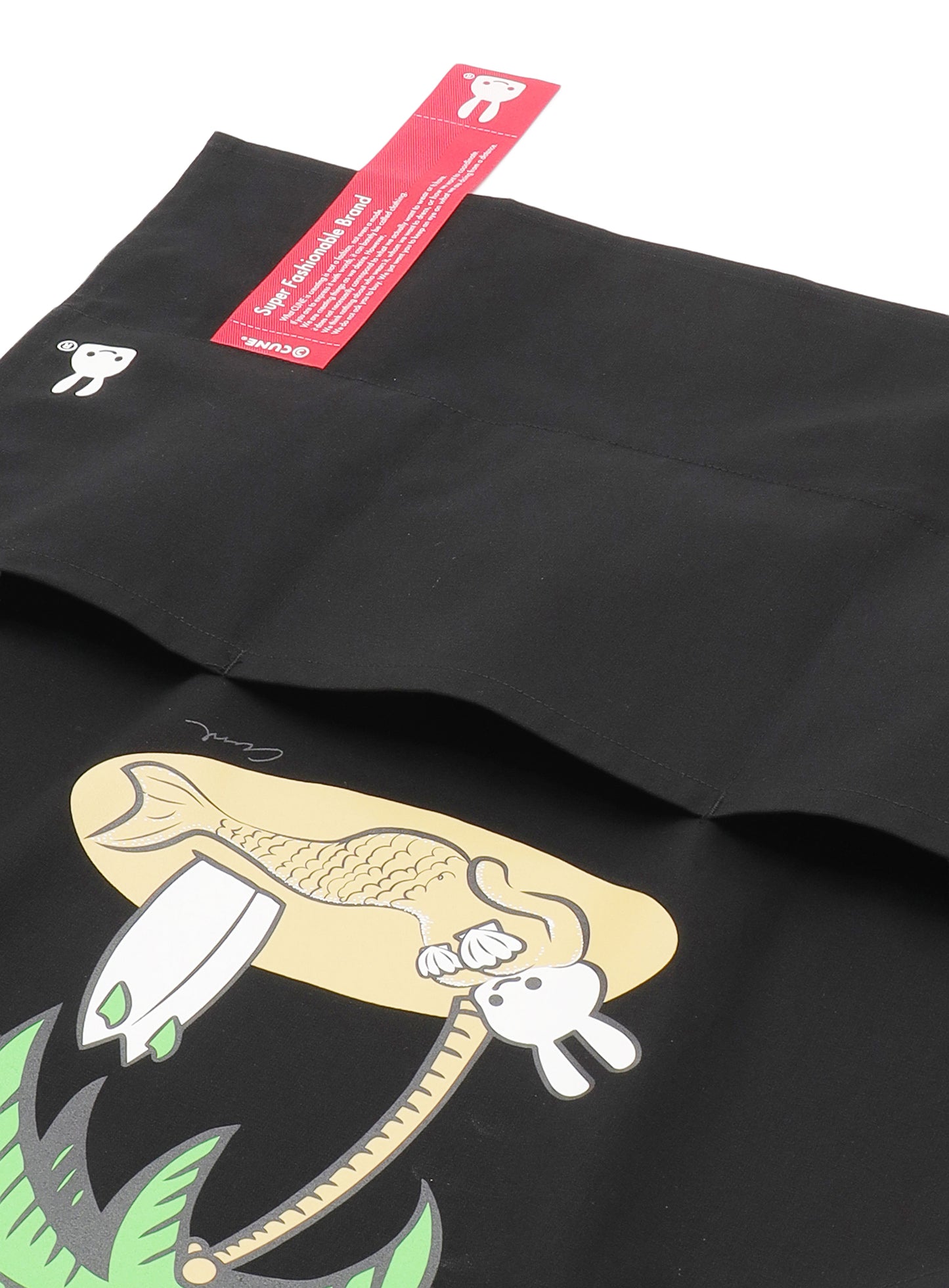 CUNE APRON ビーチ