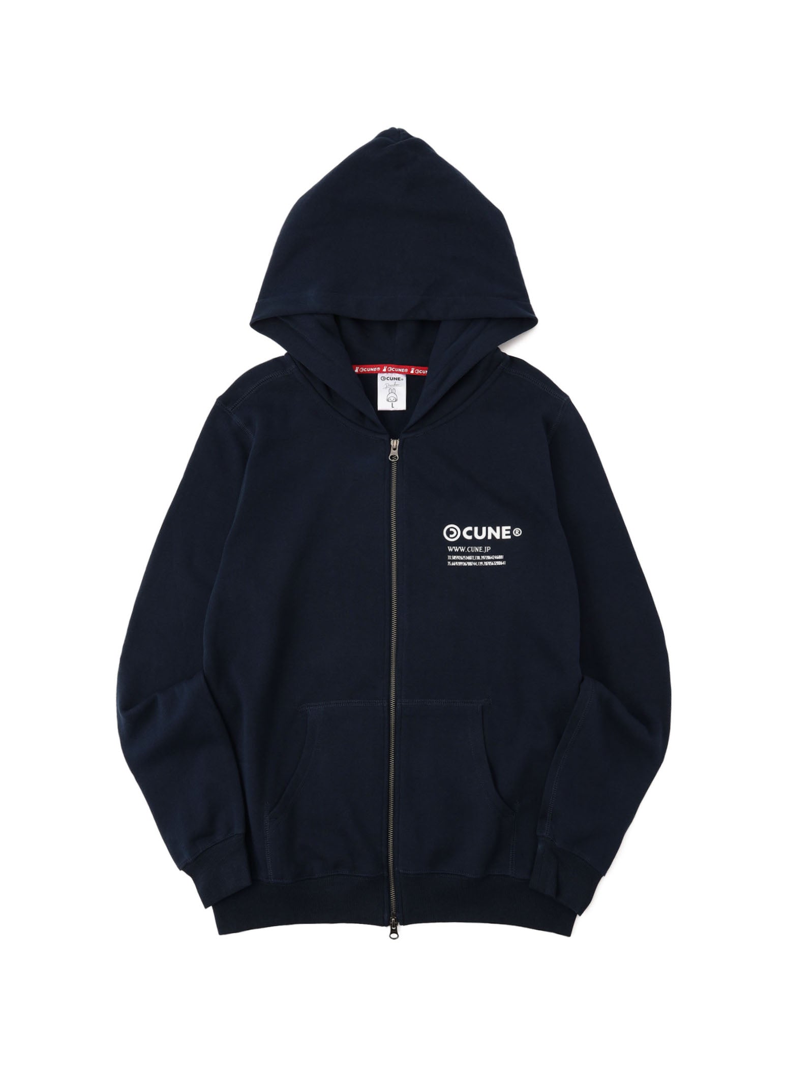 CUNE ZIP PARKA ロゴと文章