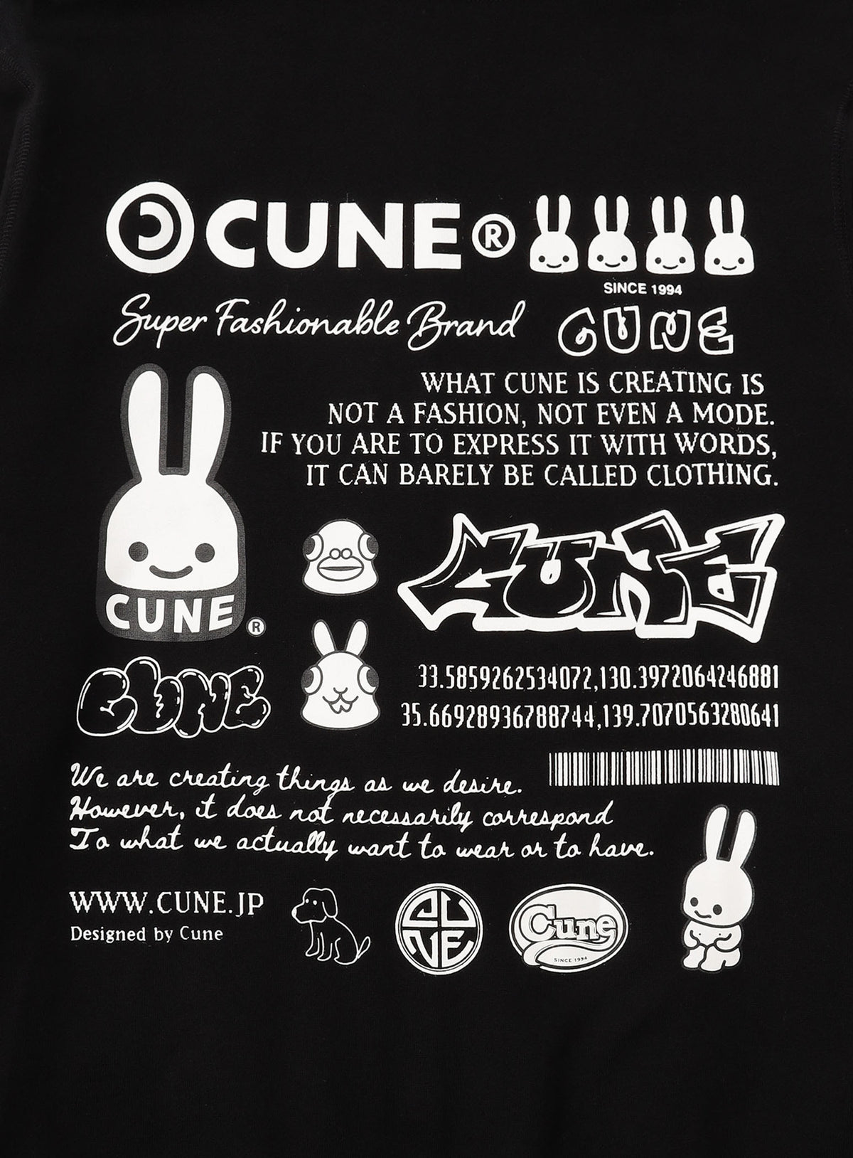 CUNE ZIP PARKA ロゴと文章