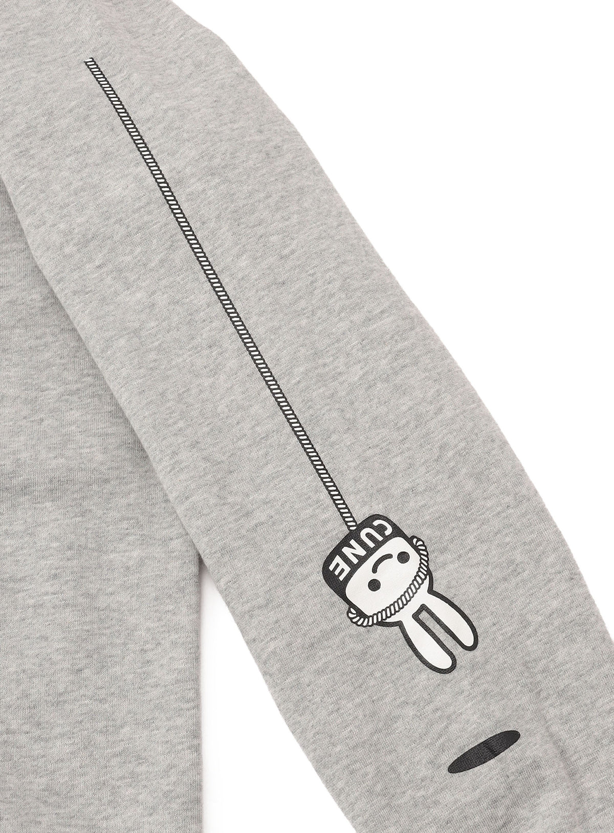 CUNE ZIP PARKA 吊るす