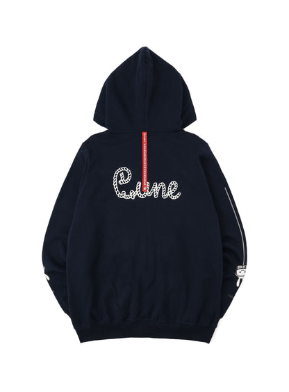 CUNE ZIP PARKA 吊るす