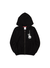 CUNE KIDS PARKA 吊るす