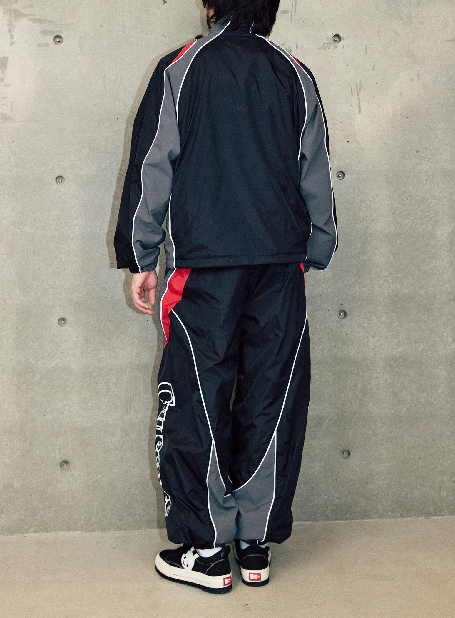 TEAM CUNE ナイロントラックジャケット BLACK